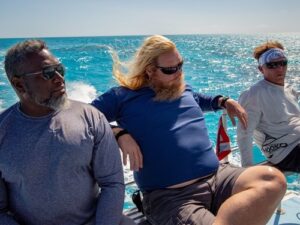 Curse of the Bermuda Triangle 1×8